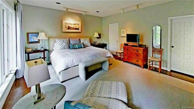 MASTER BEDROOM WITH SEPARATE DRESSING ROOMS AND CL