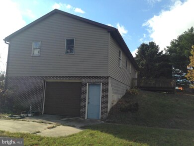 203 Maranatha Dr, Saint Thomas, PA 17252 - photo 4