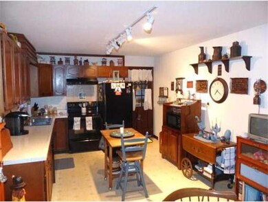 94 Wheeler Ave, Orange, MA 01364 - photo 3