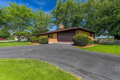 351 E Dustman Rd, Bluffton, IN 46714 - photo 4