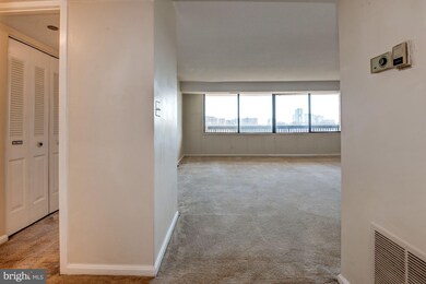 Skyline House unit 615, Baileys Crossroads, VA 22041 - photo 5