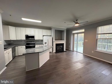 8003 Apple Valley Dr, Pasadena, MD 21122 - photo 5