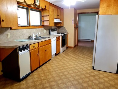 254 East St, South Hadley, MA 01075 - photo 2