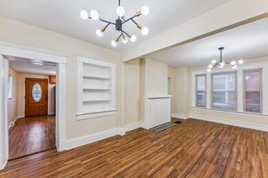 13-web-or-mls-76-e-11th-ave
