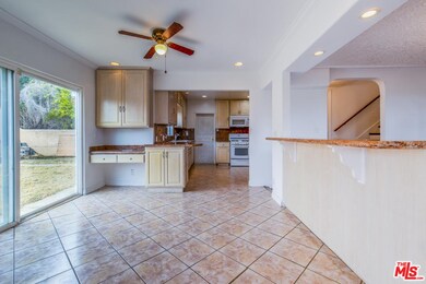 2233 Wellington Rd, Los Angeles, CA 90016 - photo 5