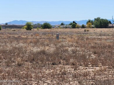 245 W La Jolla Ln, Paulden, AZ 86334 - photo 3