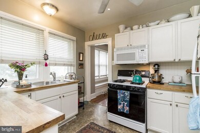 201 W J St, Purcellville, VA 20132 - photo 3