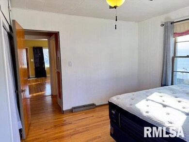 2918 Pershing Blvd, Clinton, IA 52732 - photo 7