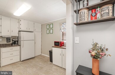 106 Yawmeter Dr, Middle River, MD 21220 - photo 6