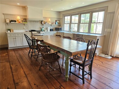 35 Harkness St, Providence, RI 02909 - photo 6