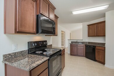 22638 Hollow Amber Dr, Hockley, TX 77447 - photo 4