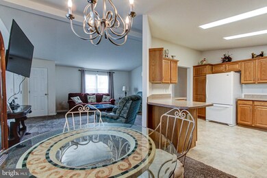 6 Nuthatch Ct E, Bechtelsville, PA 19505 - photo 6