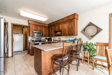 610 N 25th St MLS-9