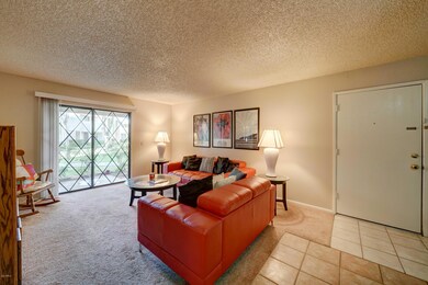 1920 W Lindner Ave-8
