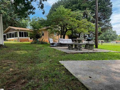 228 Styles Rd, Taylors, SC 29687 - photo 5