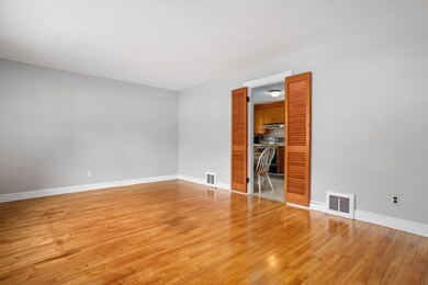 33 Dexter St, Peabody, MA 01960 - photo 6