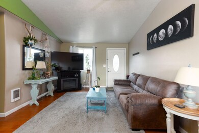 3-web-or-mls-3402 SW Pumice Avenue-2