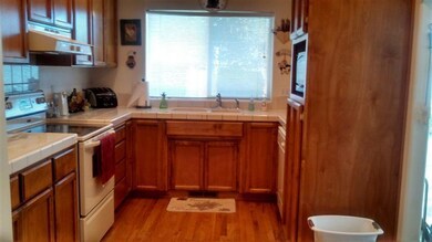 1102 Gate Park Dr, Central Point, OR 97502 - photo 5