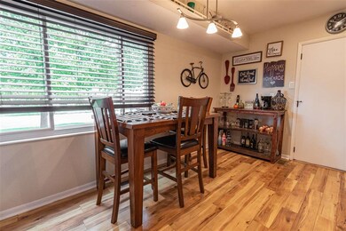 104 Eckhart Ave, Auburn, IN 46706 - photo 7