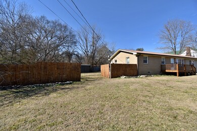 223 Brooklyn Ave, Linden, TN 37096 - photo 4