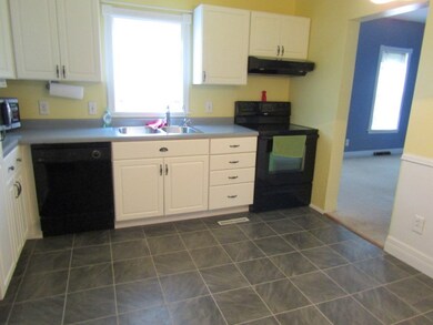 561 Janesville St, Oregon, WI 53575 - photo 3