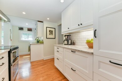 14 Maple Ave, Woburn, MA 01801 - photo 5