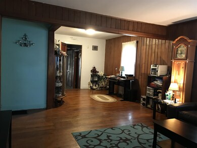 304 S Sycamore St, Odon, IN 47562 - photo 5