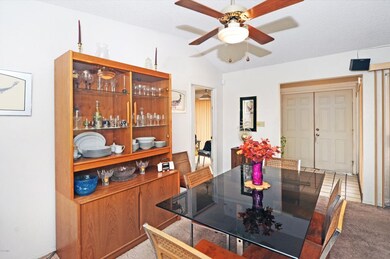 3160 E Clarendon Dining