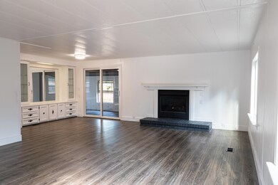 60950 Ashford Dr, Bend, OR 97702 - photo 4