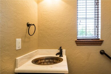 2817 SE 5th St, Moore, OK 73160 - photo 5