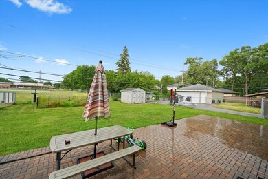 18214 Locust St, Lansing, IL 60438 - photo 5