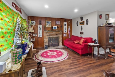 565 S Kellner Rd (4)
