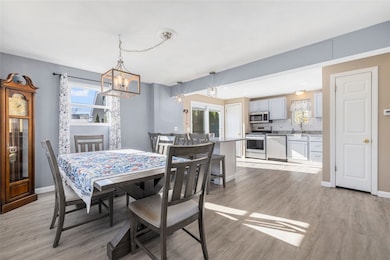 11 Drawbridge Dr, West Warwick, RI 02893 - photo 5