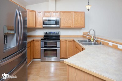 Kitchen_DMD_9713-SMALL
