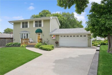 315 Wilmers Ave, Des Moines, IA 50315 - photo 2