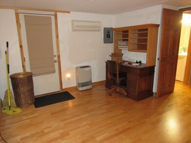 548 Kenyon Ave unit 19, Attleboro, MA 02703 - photo 6