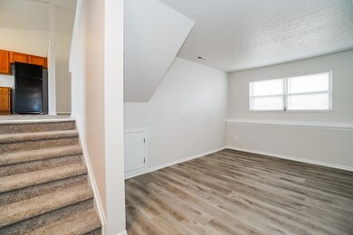 020-photo-living-room-13477341