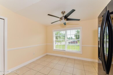 005-photo-dining-room-9485477