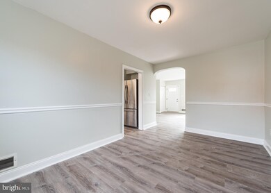 4844 Carmella Dr, Halethorpe, MD 21227 - photo 6