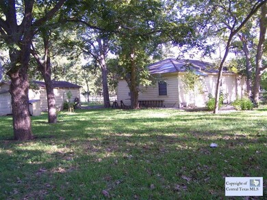 323 Mariposa St, San Marcos, TX 78666 - photo 4