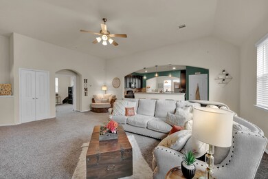 4701 Bella Ct, Alvin, TX 77511 - photo 7