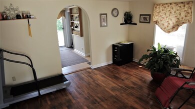 413 E Chestnut St, New Carlisle, IN 46552 - photo 4