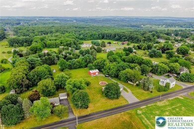 910 Bushkill Center Rd, Nazareth, PA 18064 - photo 2