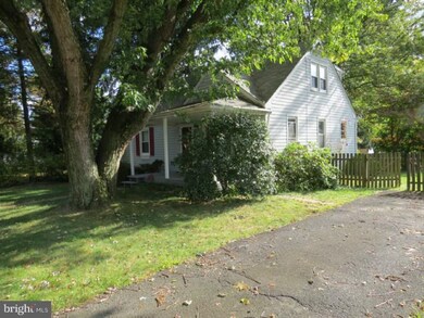 2448 Pershing Ave, Abington, PA 19001 - photo 4