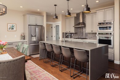 Kitchen and breakfast bar