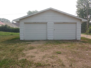 1201 E 2nd Ave, Mitchell, SD 57301 - photo 3