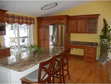 16 Spinnaker Dr, Derry, NH 03038 - photo 4