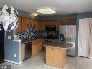 1346 Steed St, Ranson, WV 25438 - photo 2