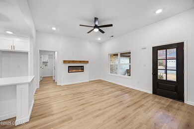 114 Crestview Cove, Trenton, TN 38382 - photo 2