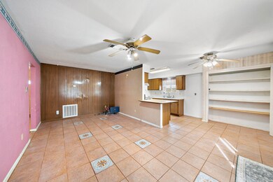 8930 Deer Trail Dr, Houston, TX 77088 - photo 6